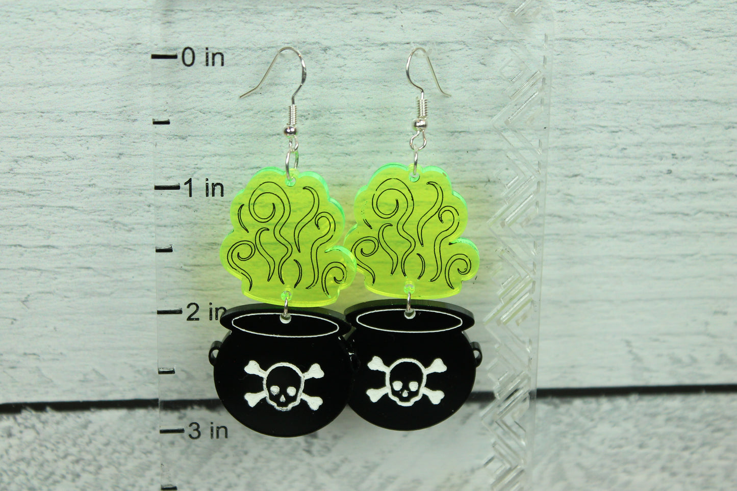 Halloween dangled Earrings, Witch Cauldron, cute fun holiday, spooky green potion pot. fashion for the party, trick or treating, costume party.
